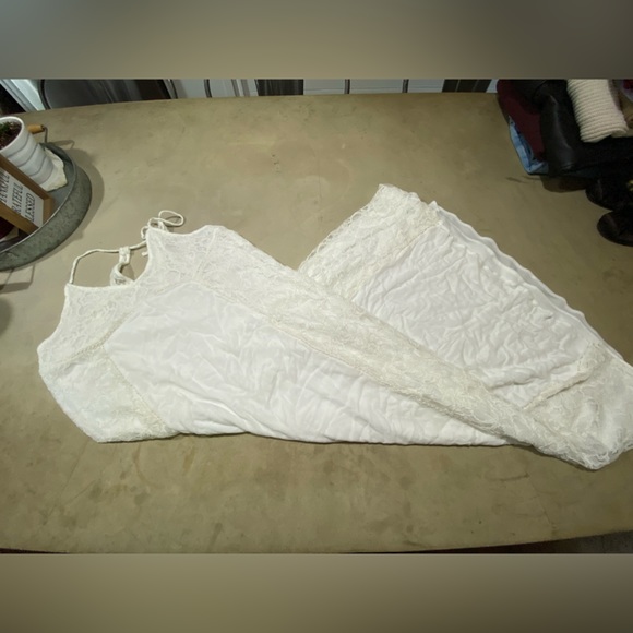 Midi dress, can tighten and loosen with strings - Picture 2 of 5